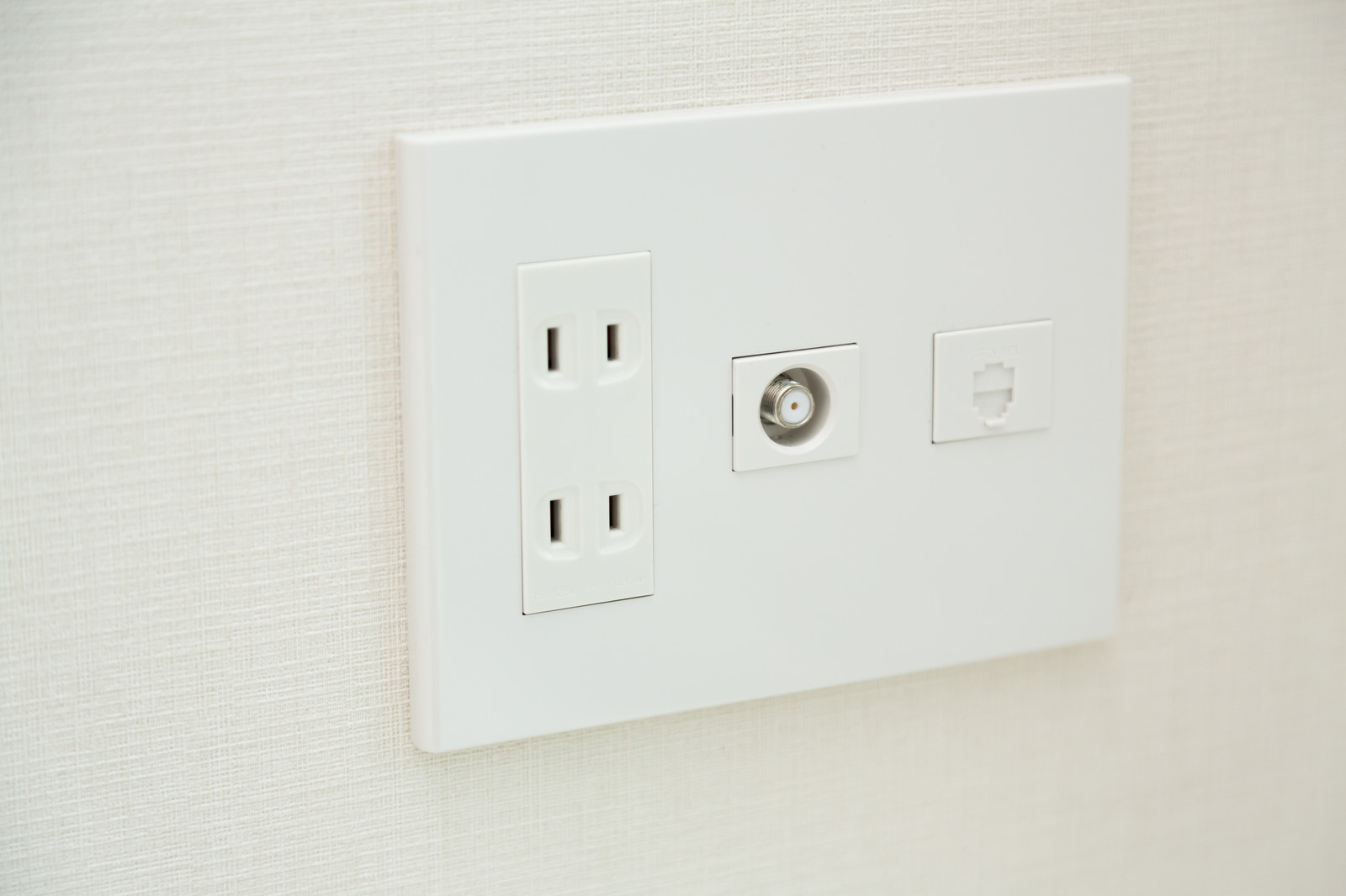 コンセントの取り付け